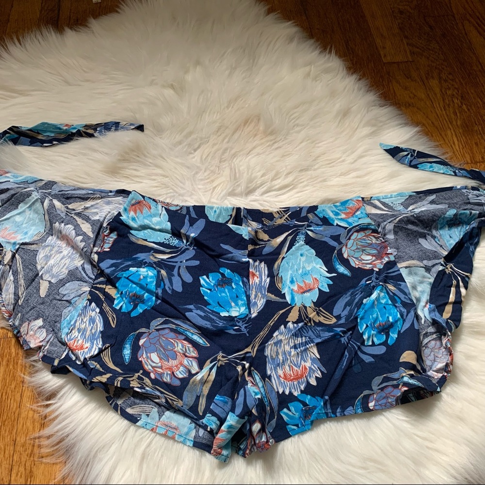 Gypsies & Moondust Blue Floral Wrap Tie Shorts - Picture 6 of 6
